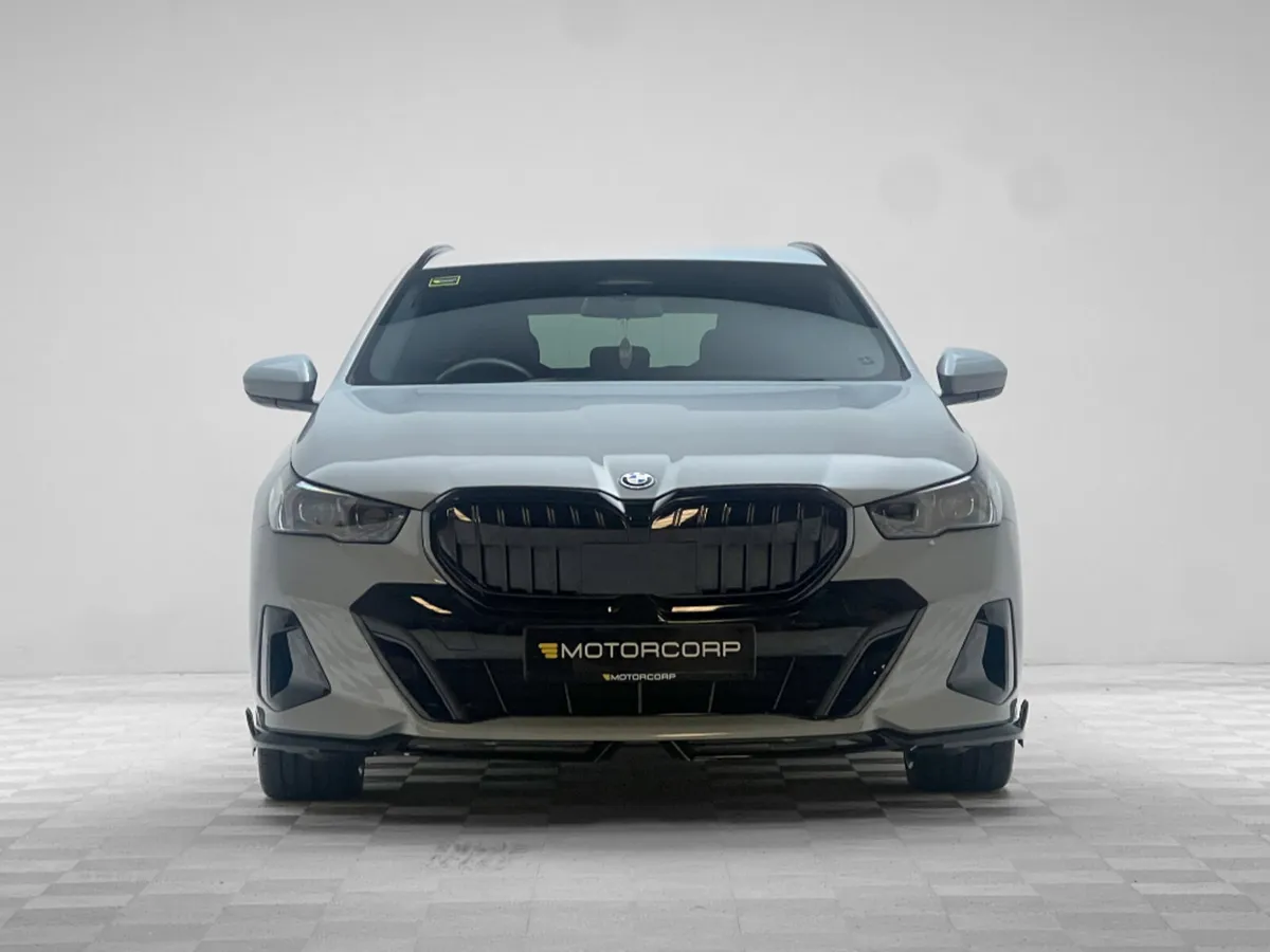 BMW 5-Series 530E M SPORT TOURING - Image 2