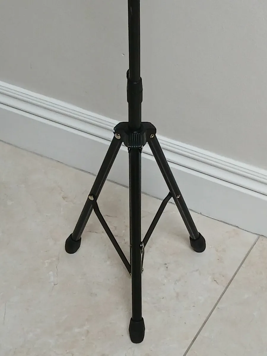 Music stand - Image 1