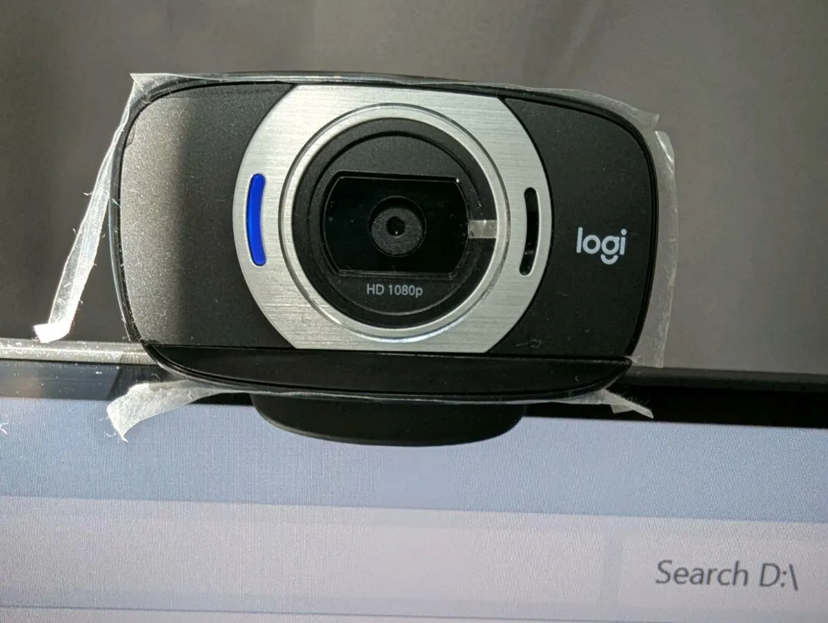 Logitech C615 Webcam with unused selfie stick trip - Image 1
