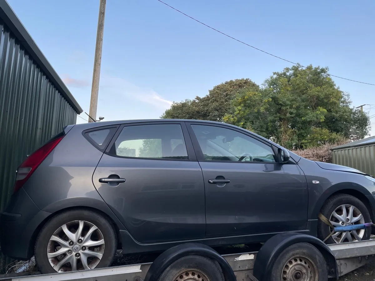 Hyundai i30 - Image 2