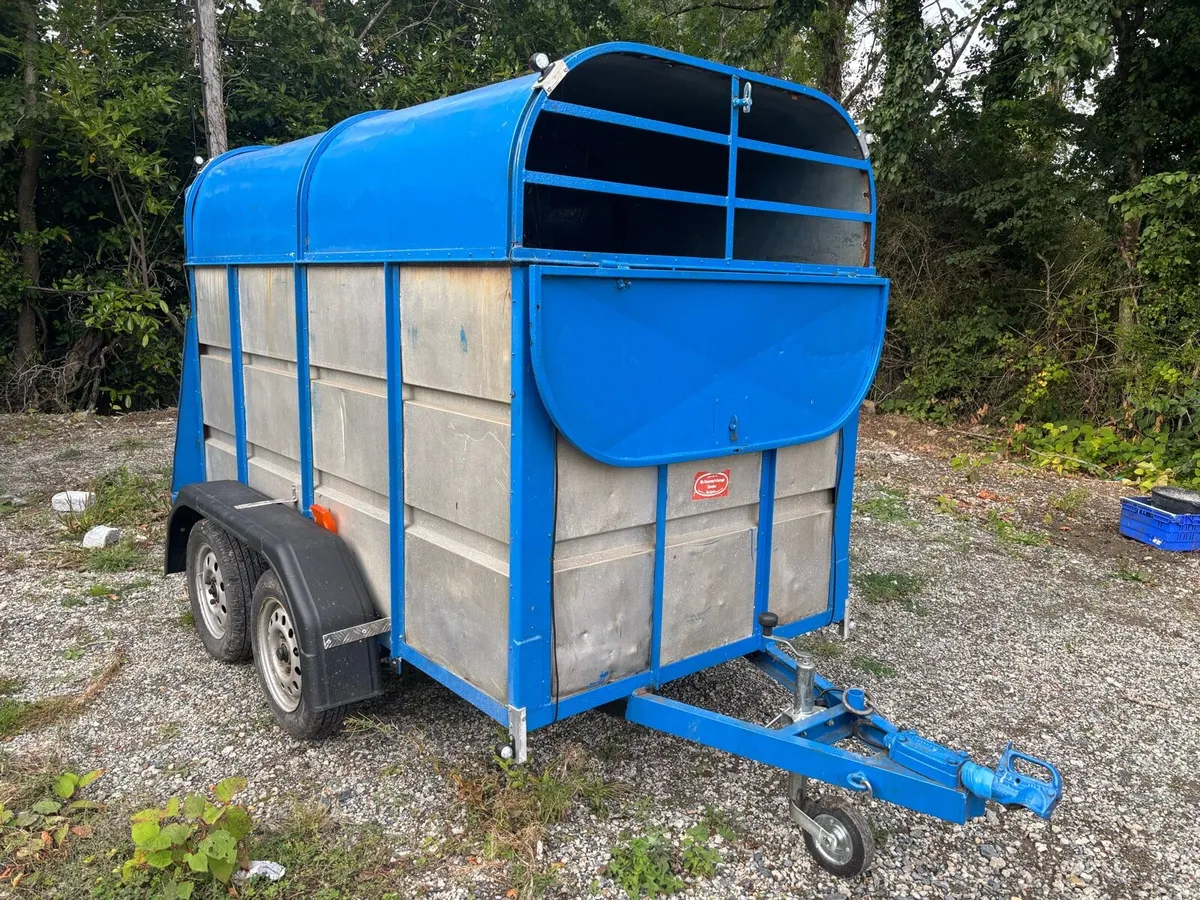 Cow trailer - Image 1
