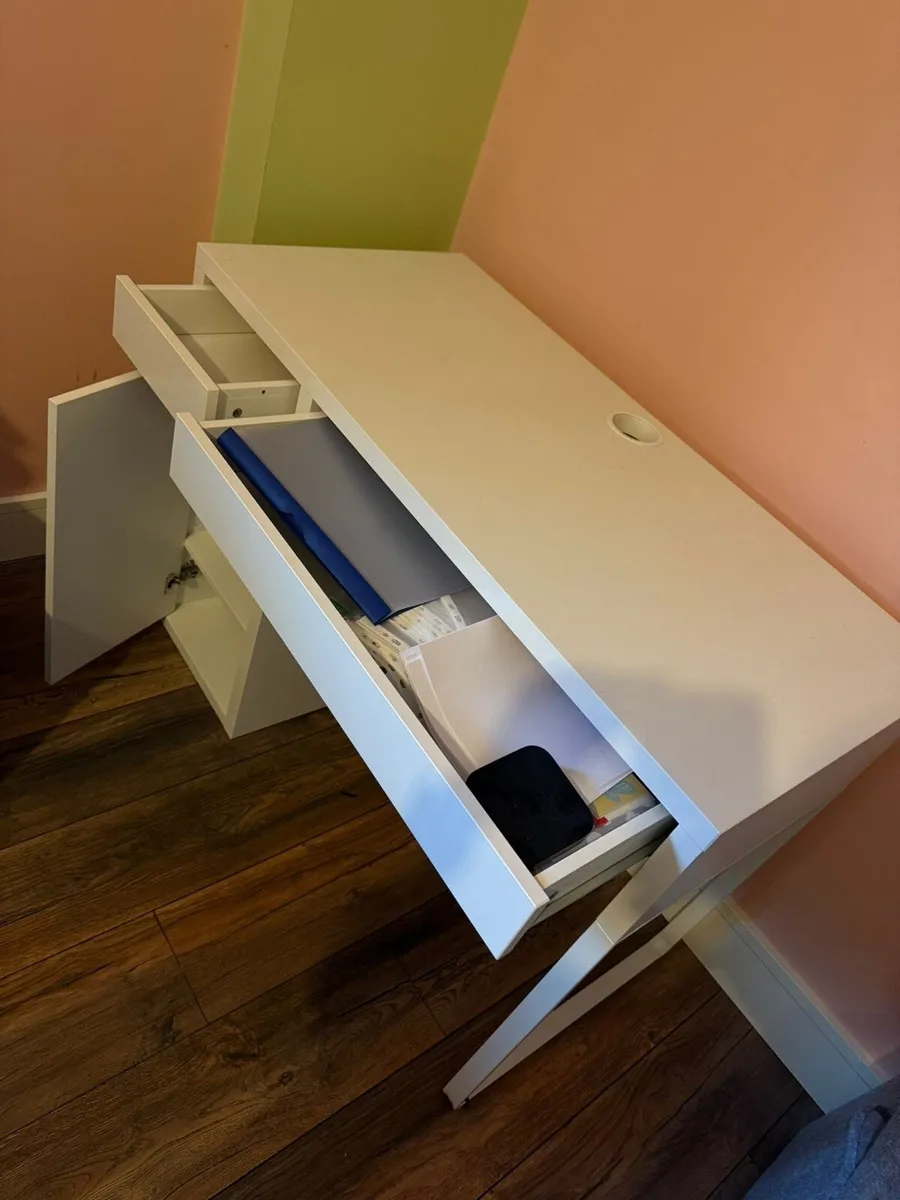 Computer table - Image 3