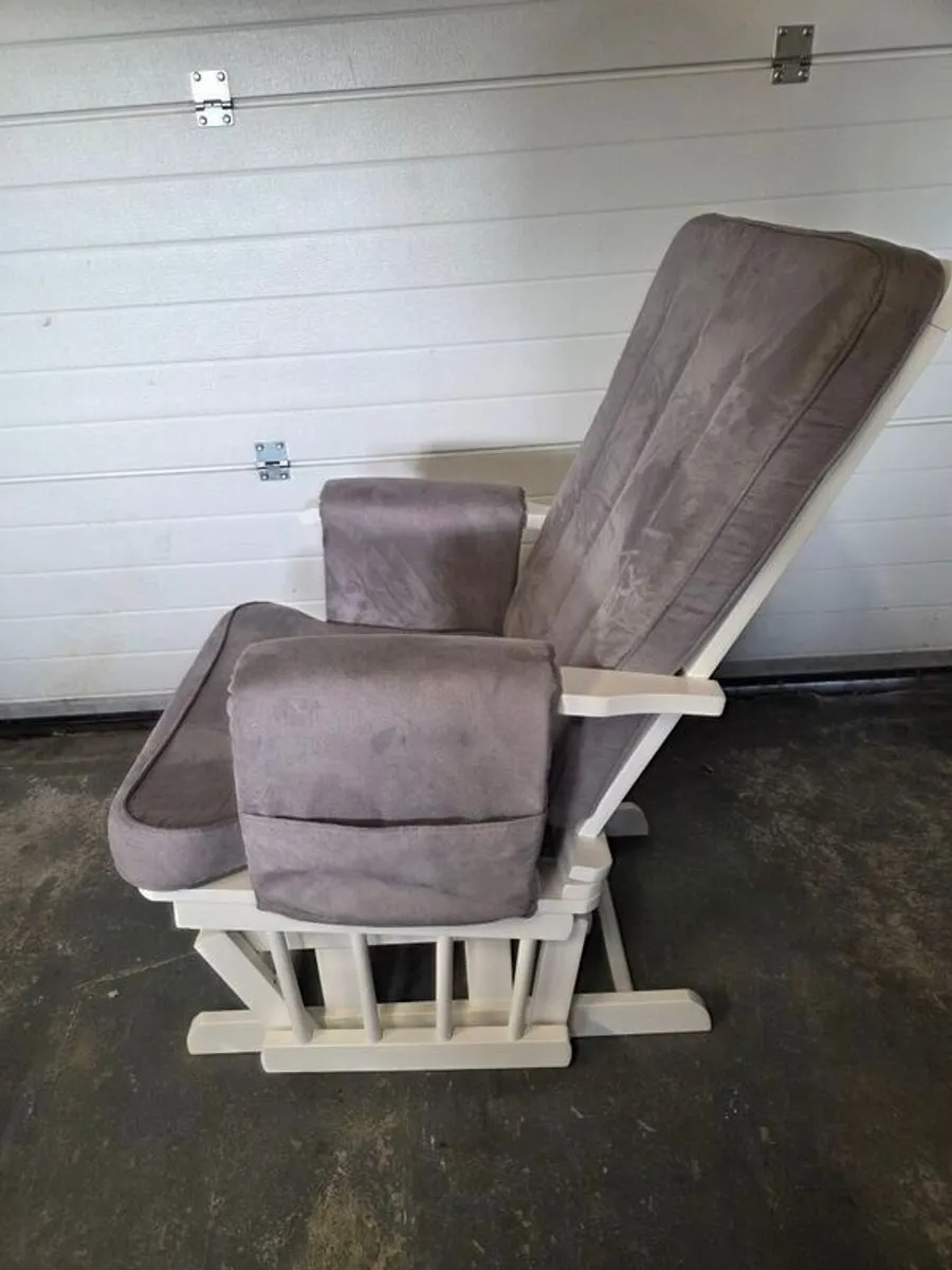 Baby Rocking chair - Image 4