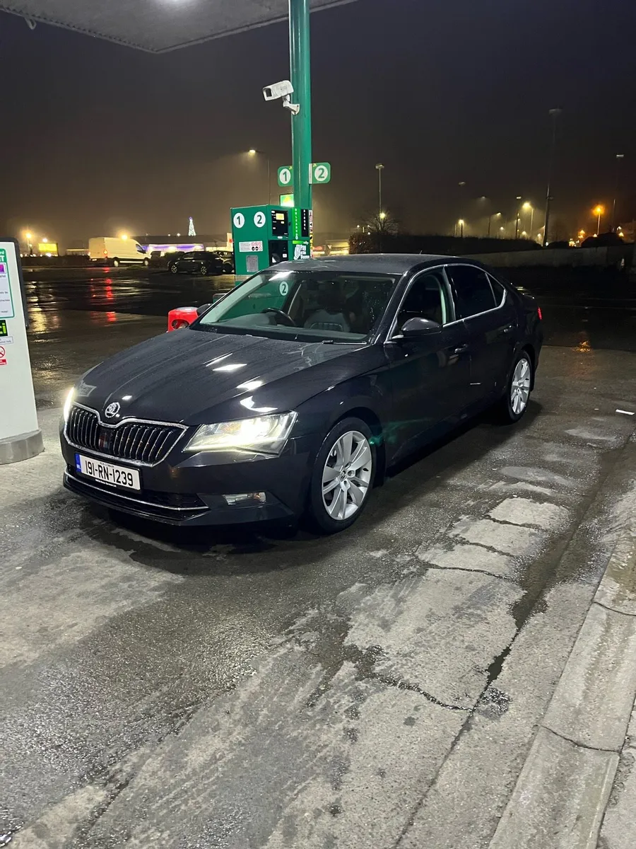 Skoda Superb SE L EXECUTIVE TDI 150bhp - Image 1