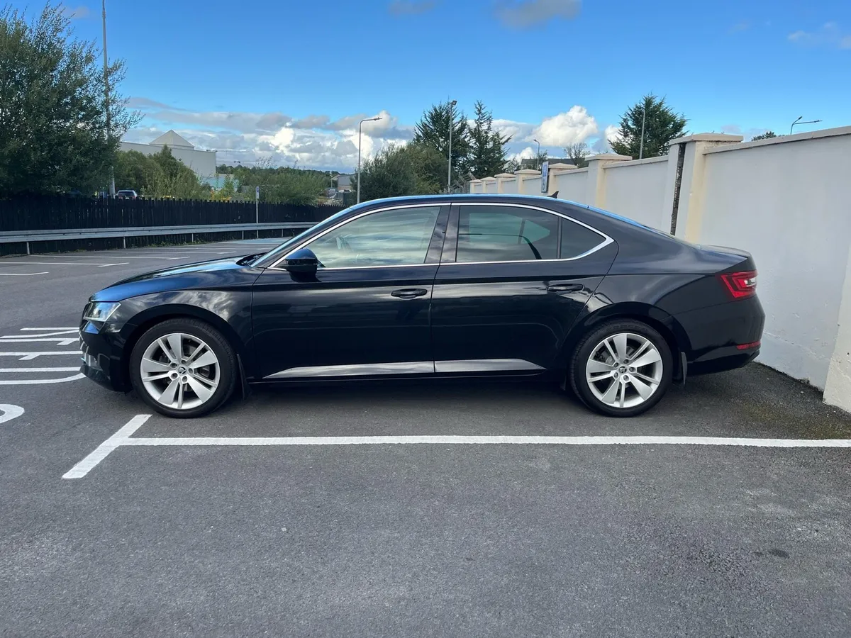 Skoda Superb SE L EXECUTIVE TDI 150bhp - Image 4