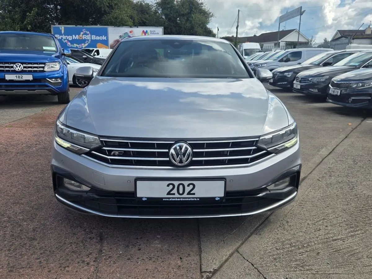 Volkswagen Passat R-line TDI DSG - Image 4