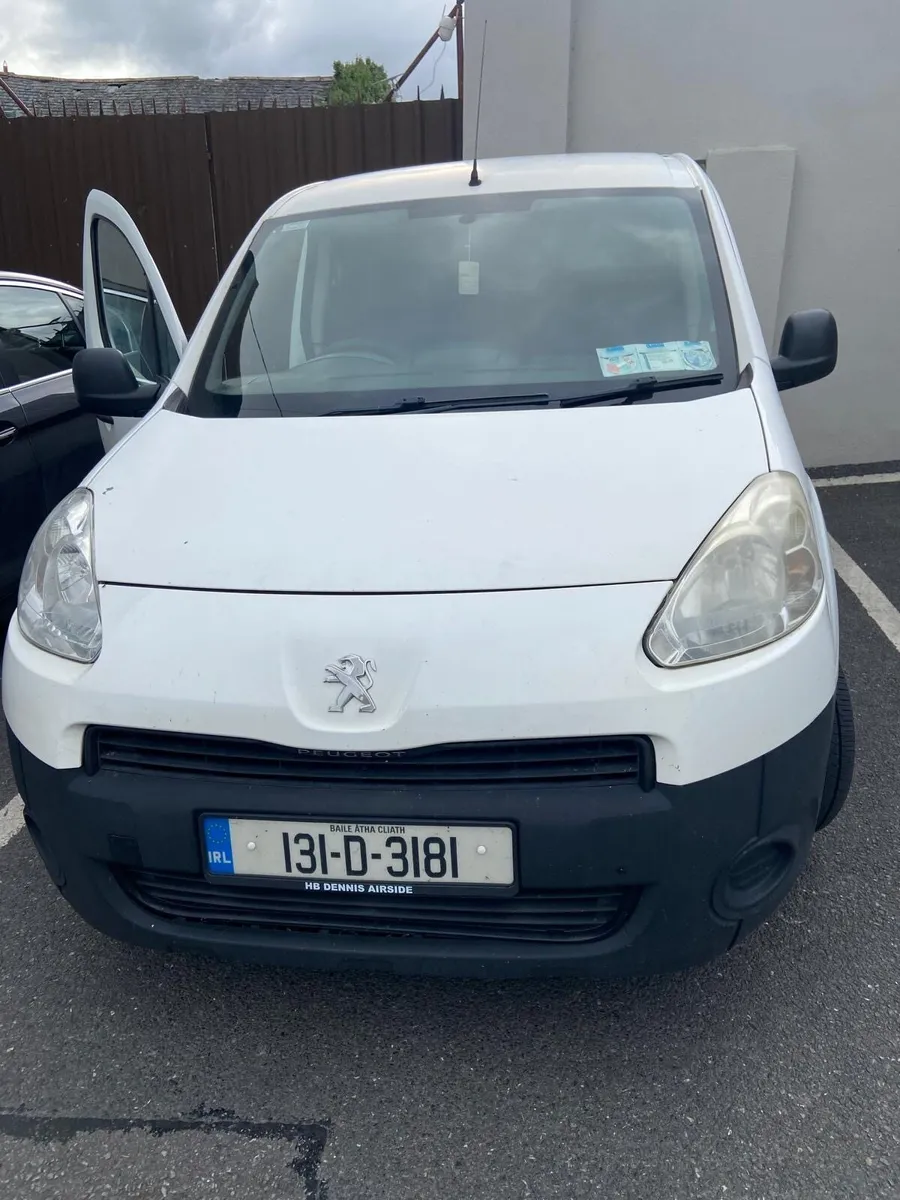 Van Peugeot partner - Image 2