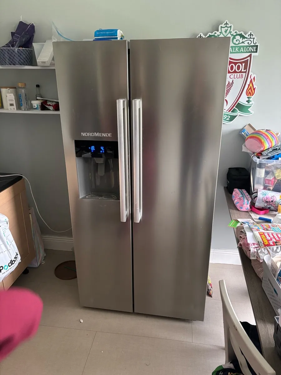 NordMende American style fridge freezer - Image 1