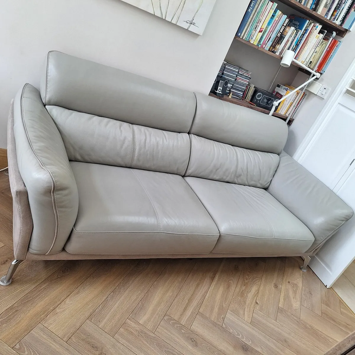 DFS SOFA, Iconica Valdez 3 seater leather sofa - Image 1
