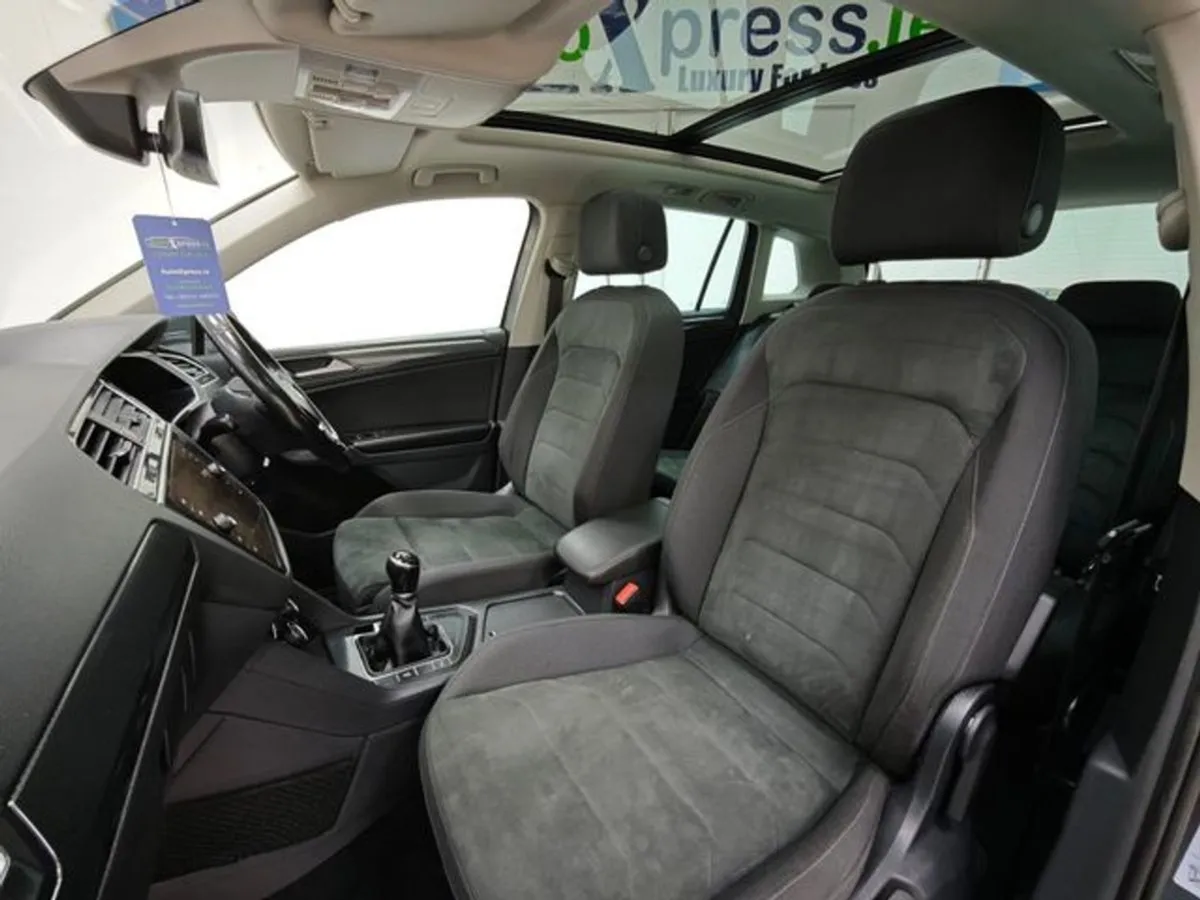 Volkswagen Tiguan 2.0 TDI Sliding Sunroof - Image 4