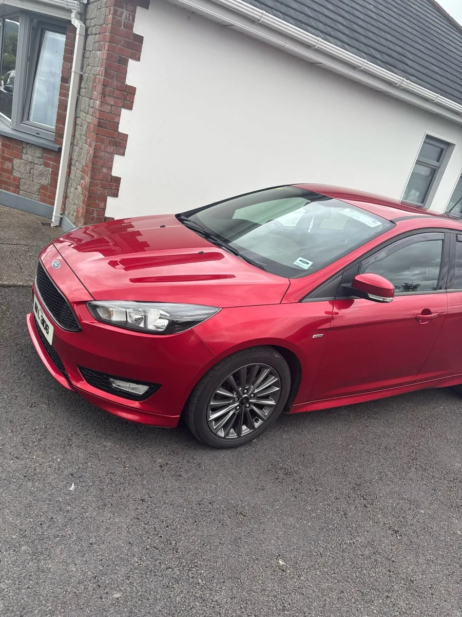 Ford Focus 2018 ST Line 1.5TD - Image 3