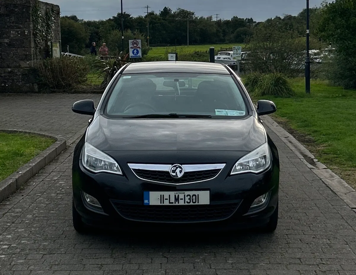 Vauxhall astra 2011 fresh long nct! - Image 3