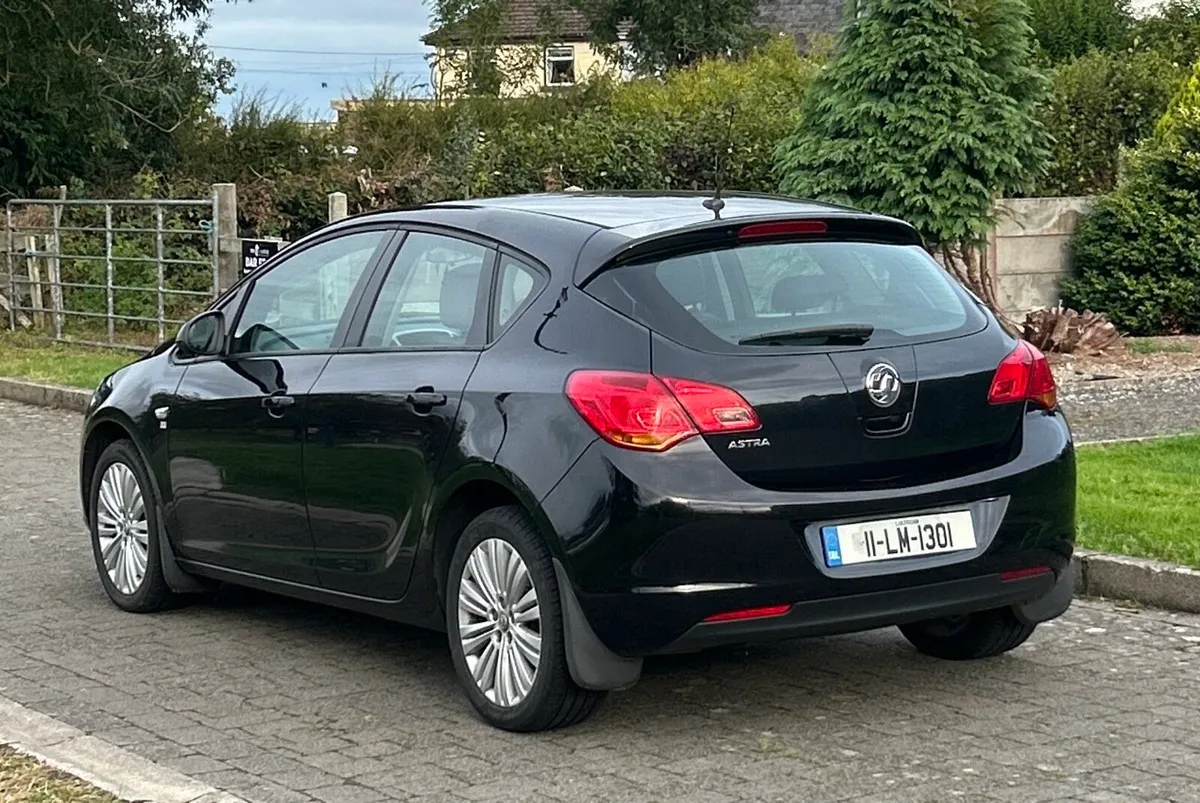 Vauxhall astra 2011 fresh long nct! - Image 4