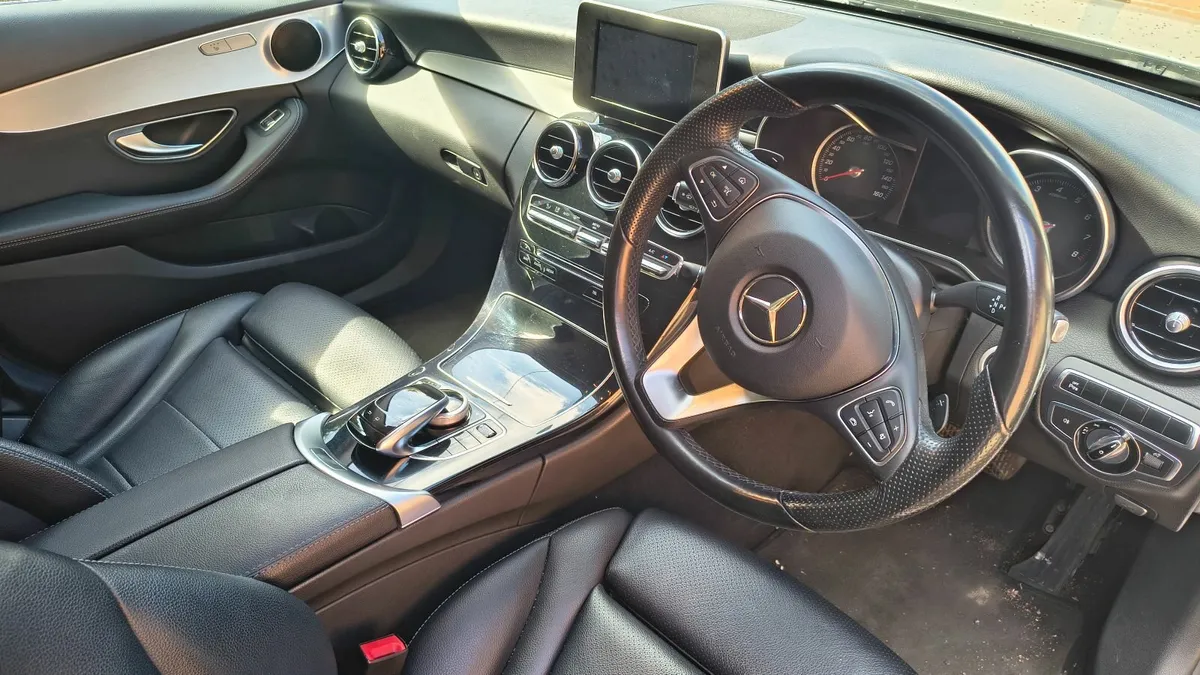 Mercedes-Benz C-Class 2016 - Image 3