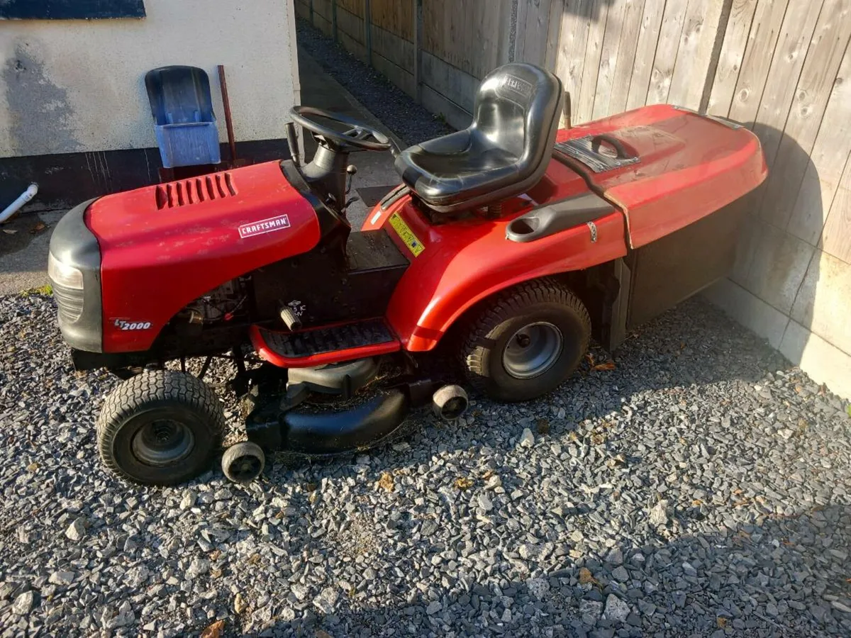 Ride on lawnmower - Image 2