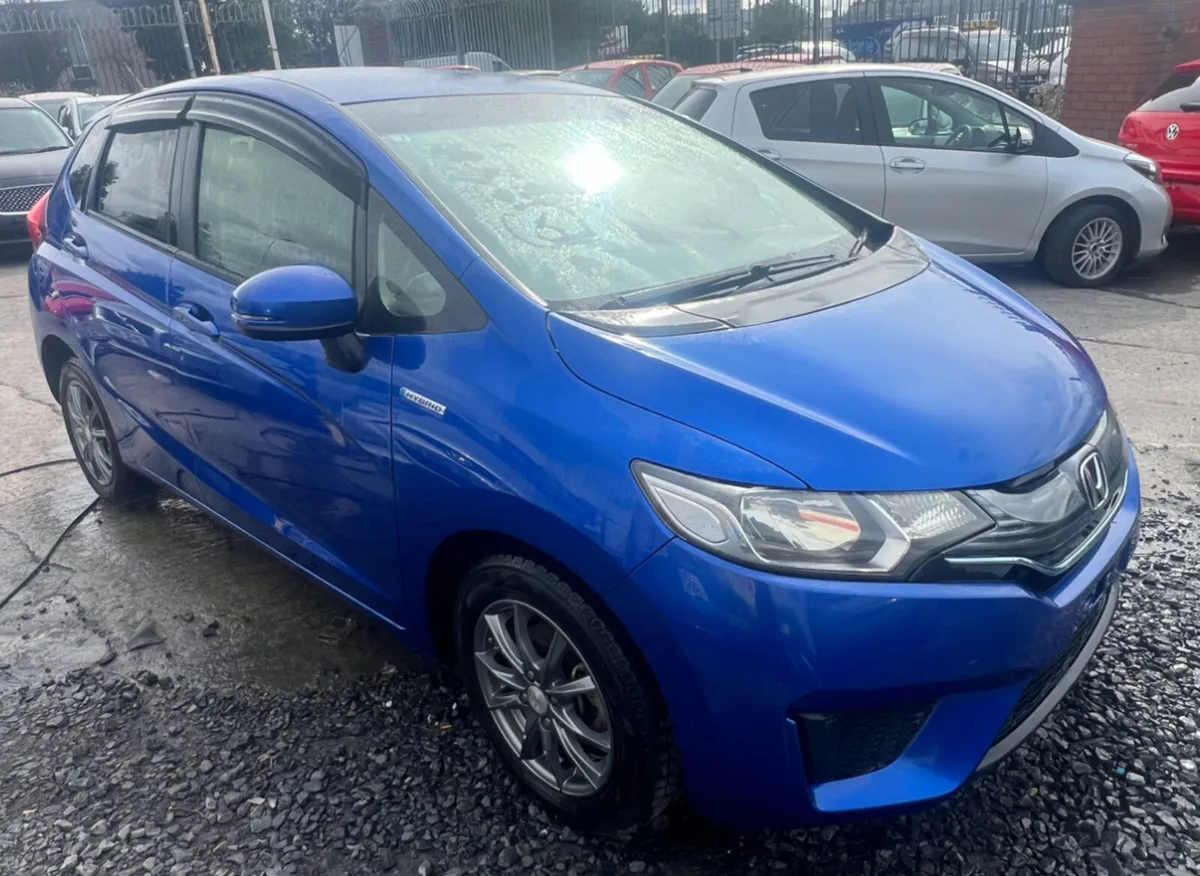 2014 Honda Fit 1.5 Hybrid Automatic /deposit taken - Image 1