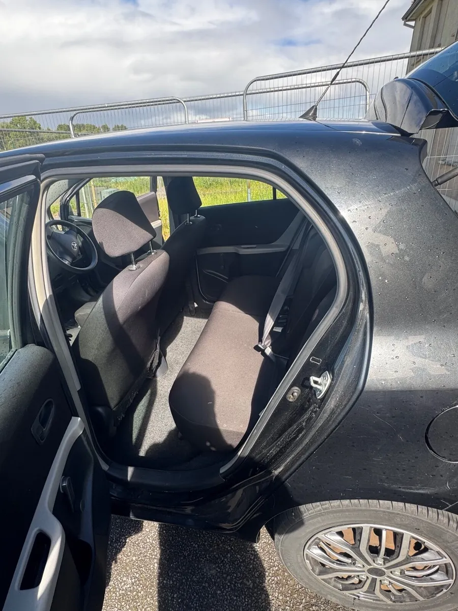 Toyota Yaris 2006 - Image 2