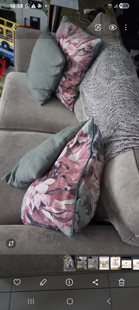 Large 2 seater sofa. - Image 2