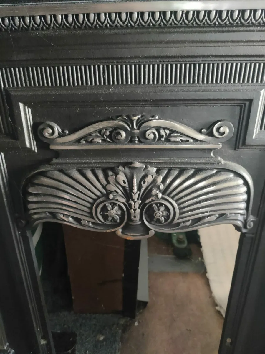 Cast Iron fire place and hearth - Image 3