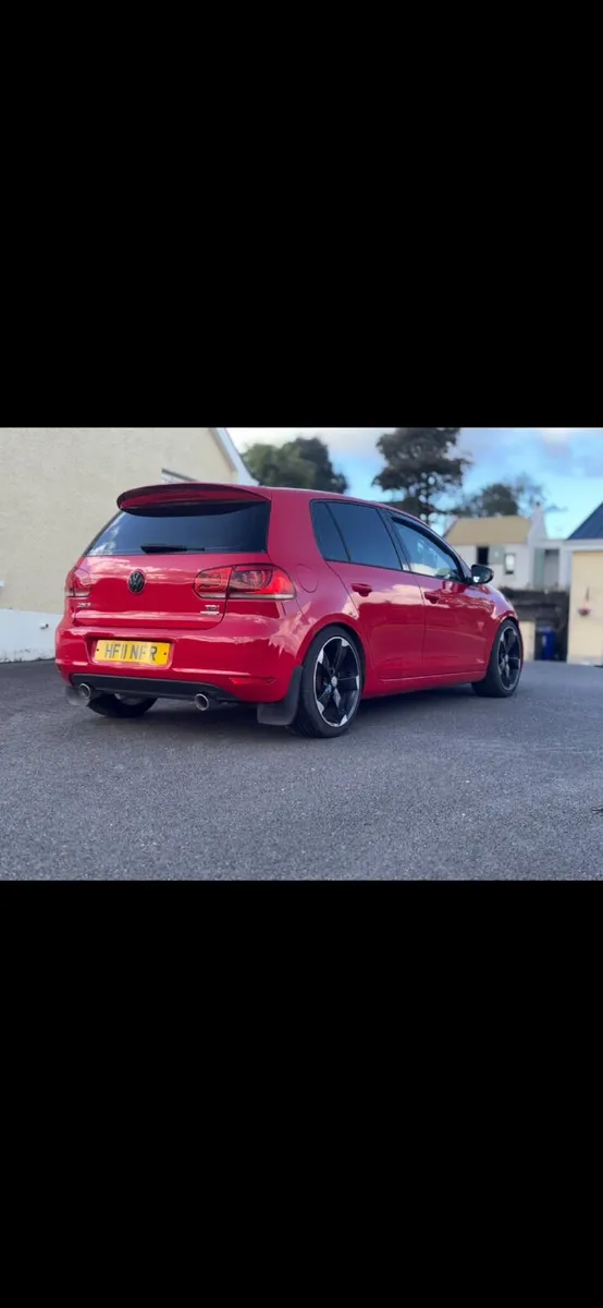 Volkswagen Golf 2011 - Image 1