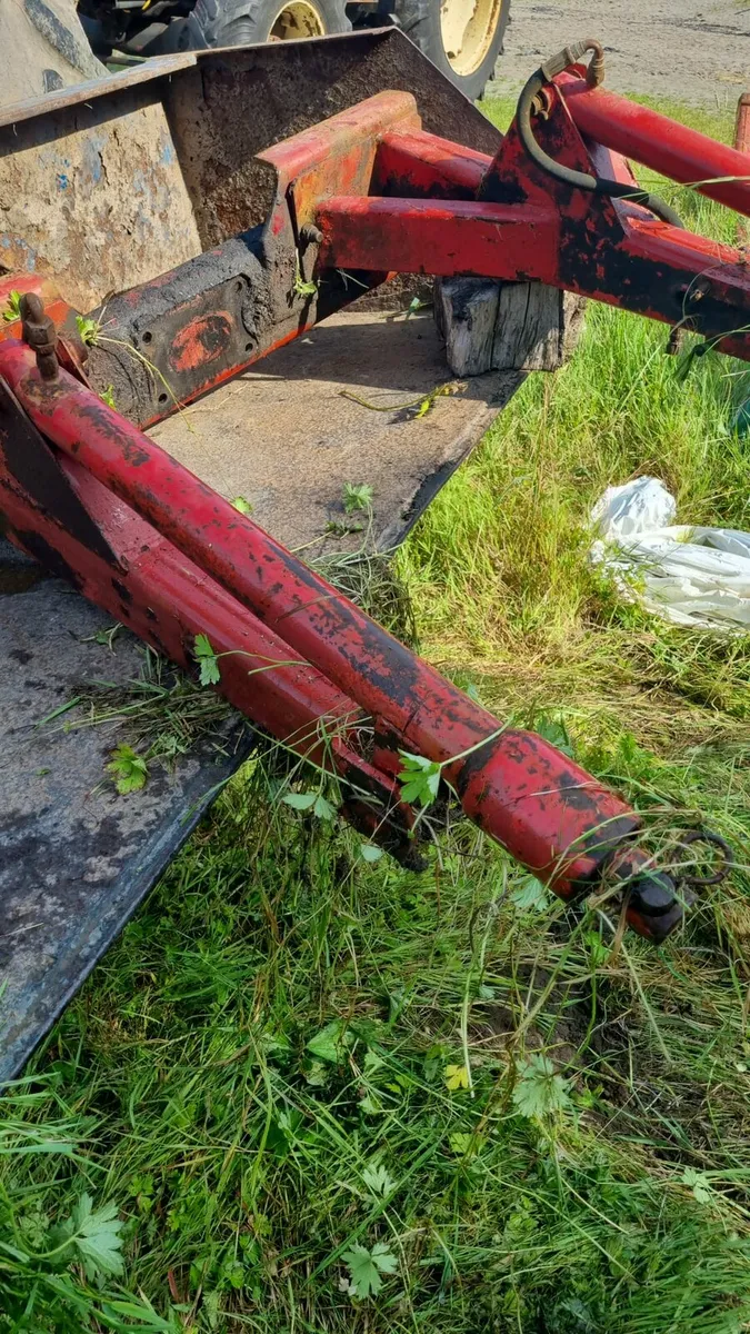 Massey ferguson 165/265 loader - Image 3