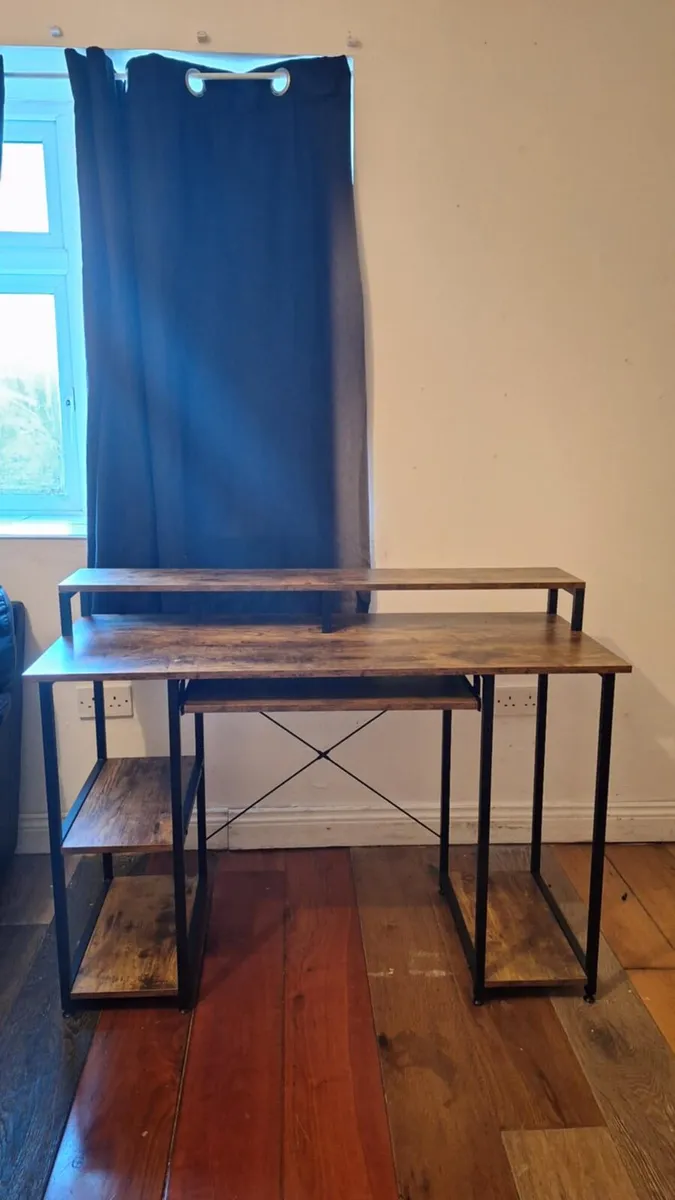 Pc Table and Chair - Image 4
