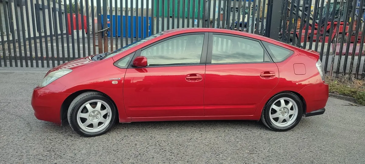 Toyota Prius 2008 - Image 2