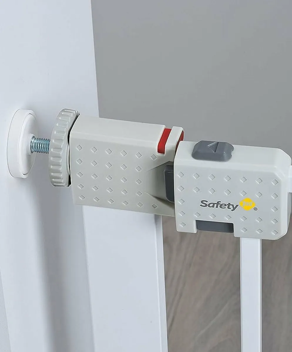 Pair of Safety 1st Stair Gates with Extensions - Image 4