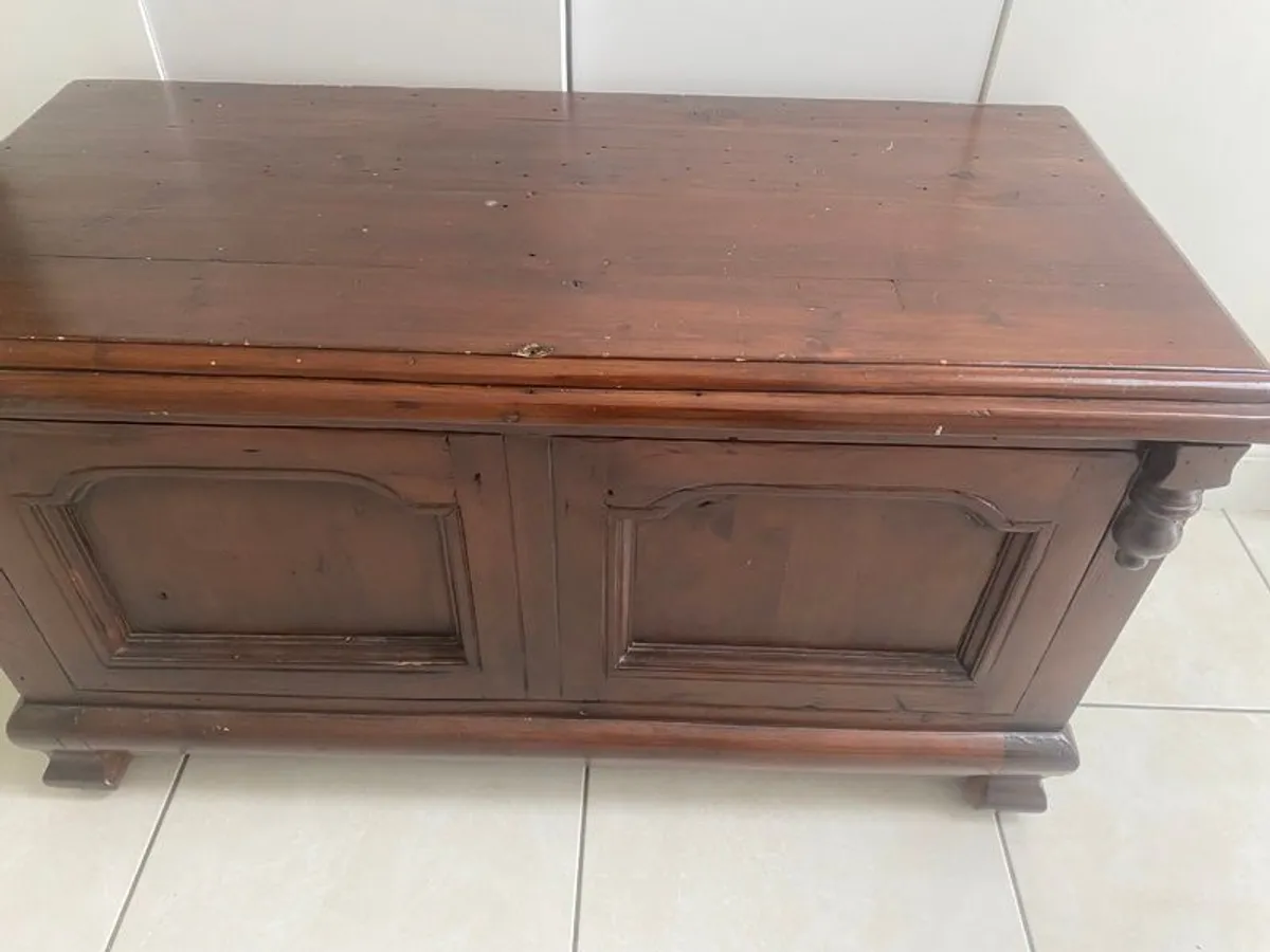 Blanket box - Image 1