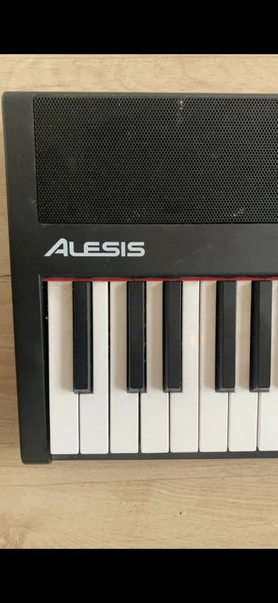 Piano keyboard - Image 3