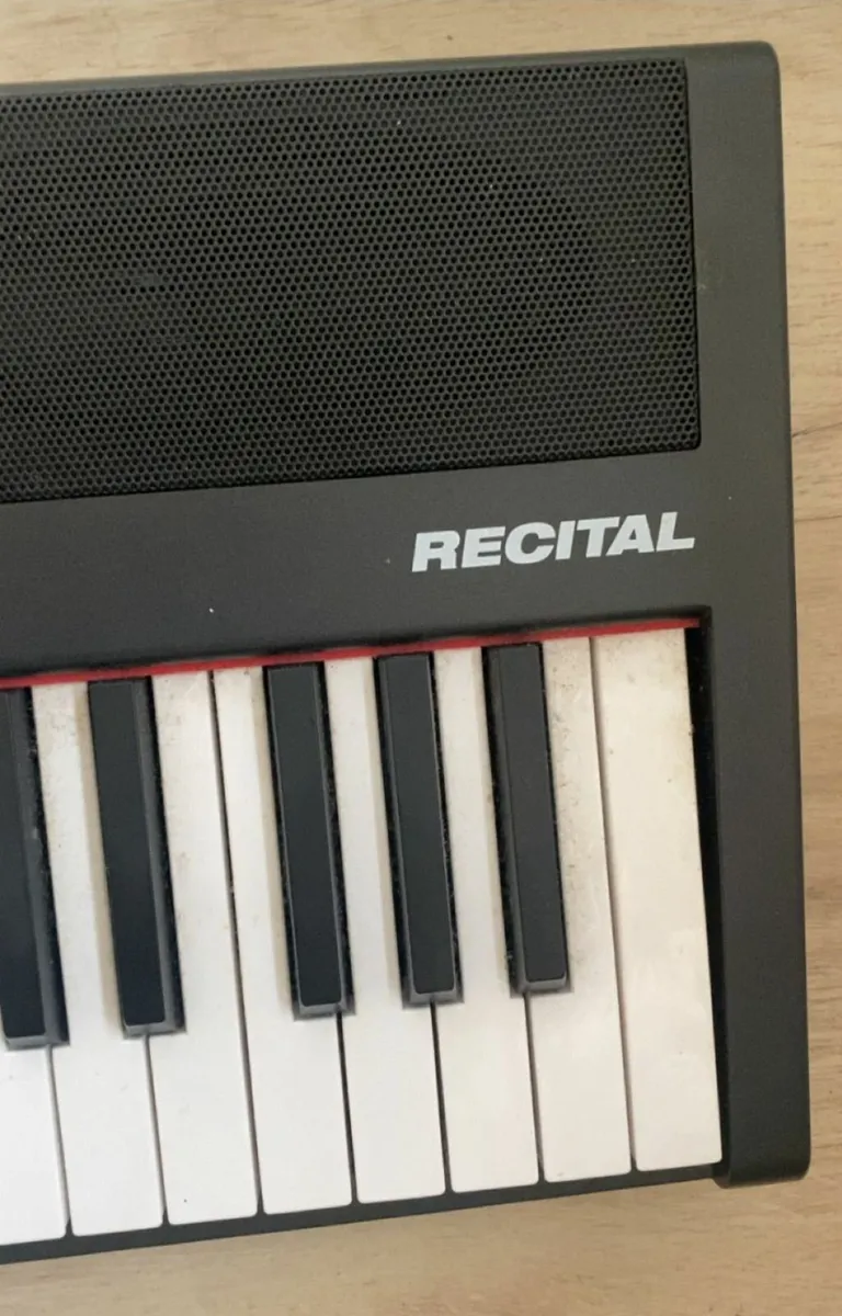 Piano keyboard - Image 4