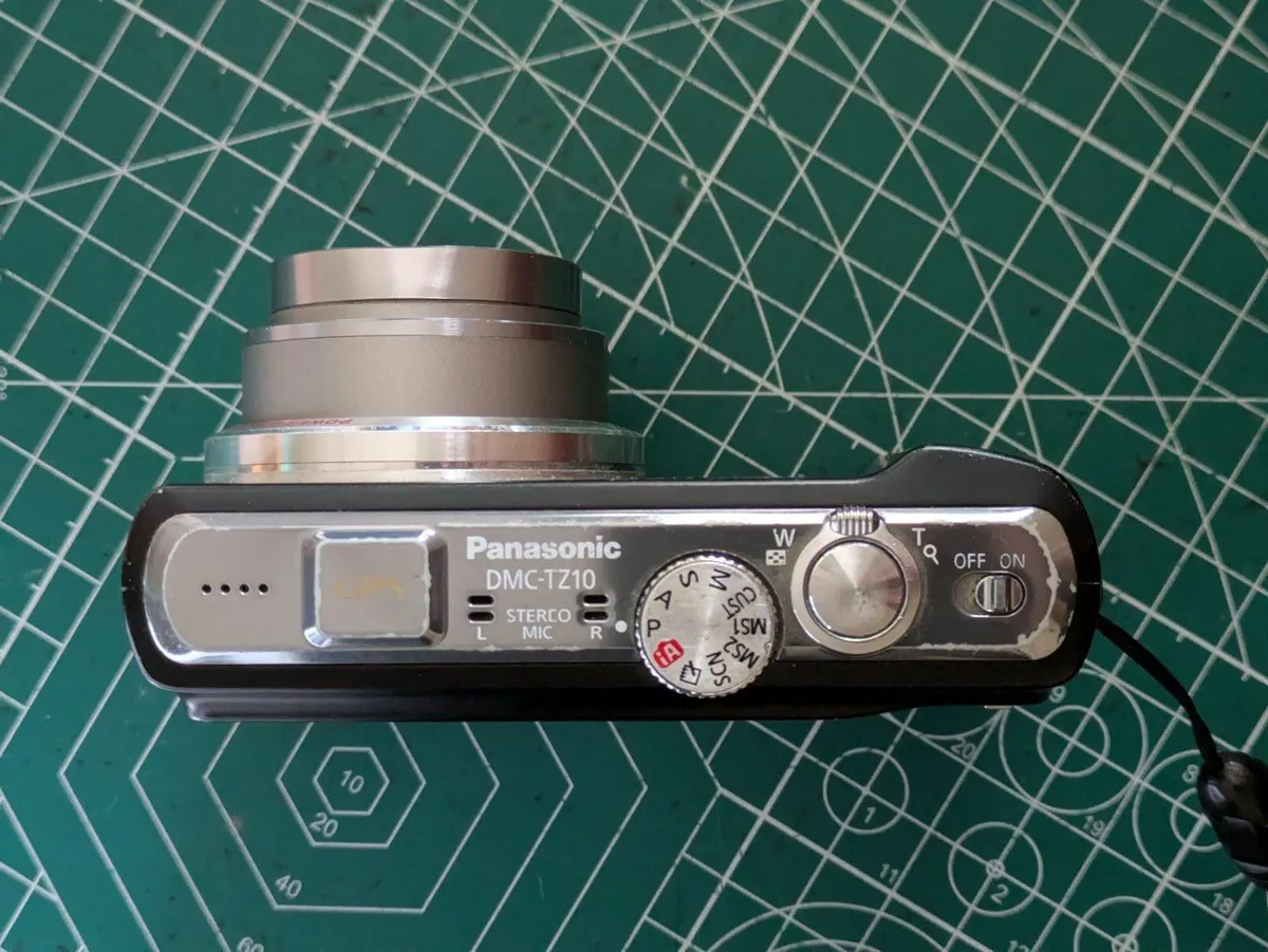 Lumix TZ10 12 CCD🌈 travel zoom camera Leica lens - Image 3
