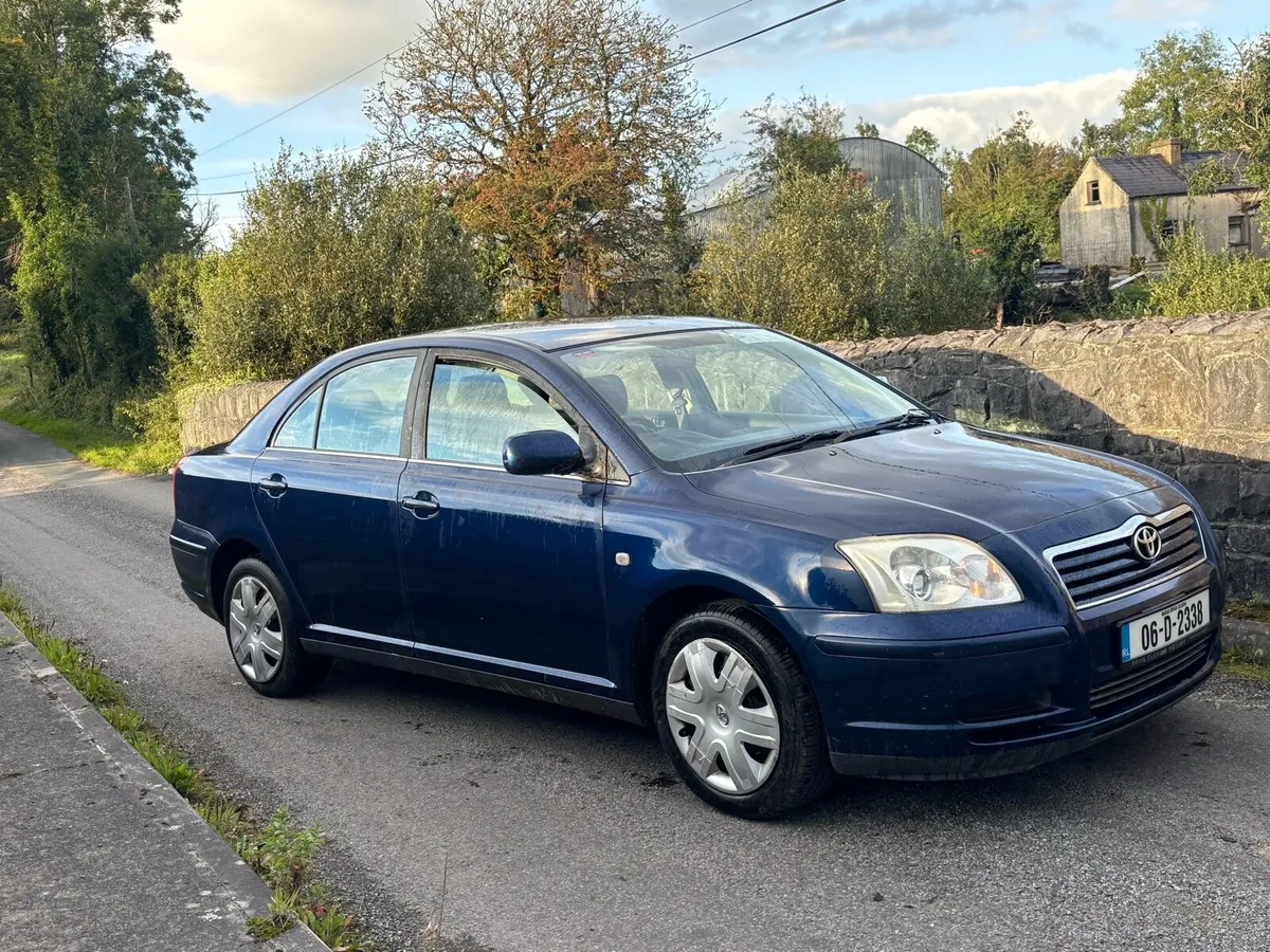 —Toyota Avensis— - Image 2