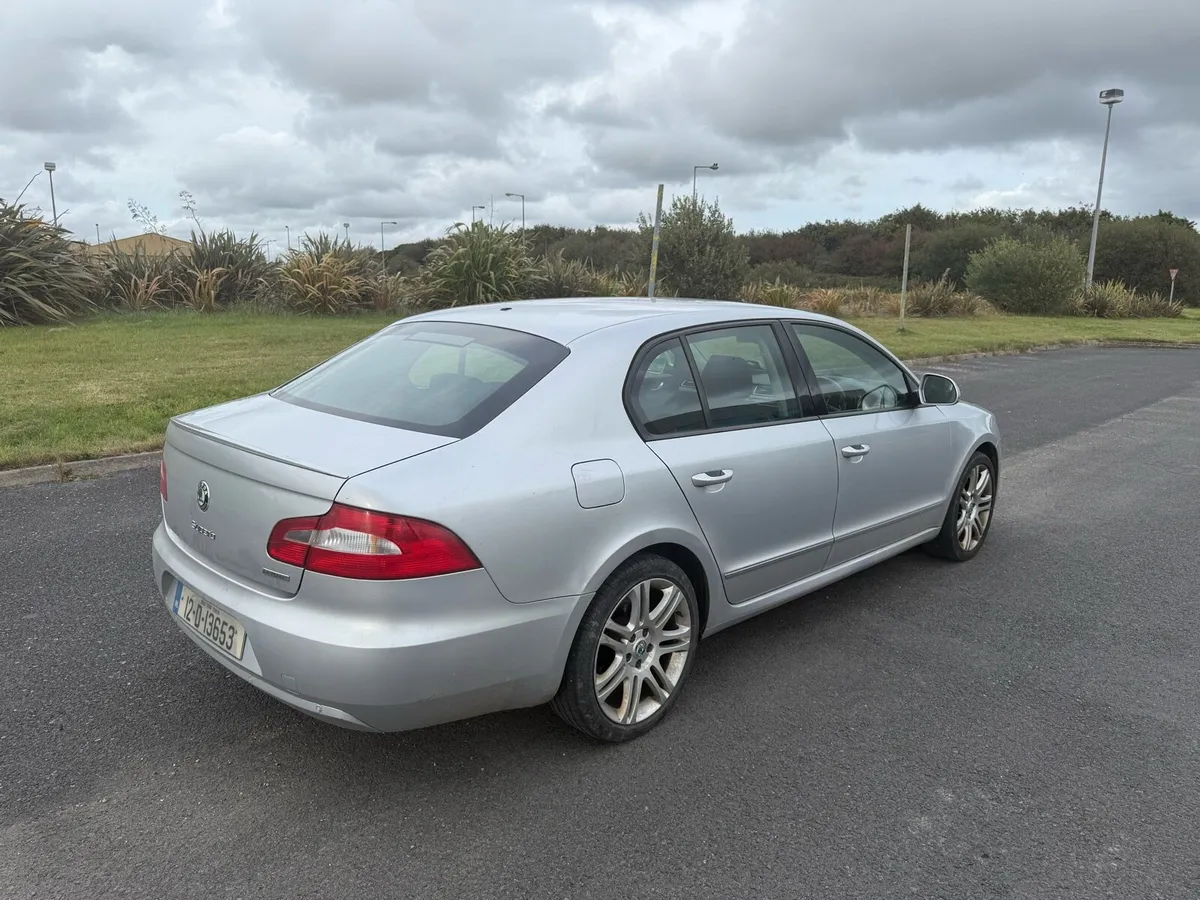Skoda Superb Active 1,6 TDI - Image 4