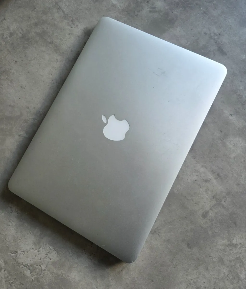 Apple MacBook Pro – Was €1200, Now Only €350 - Image 4