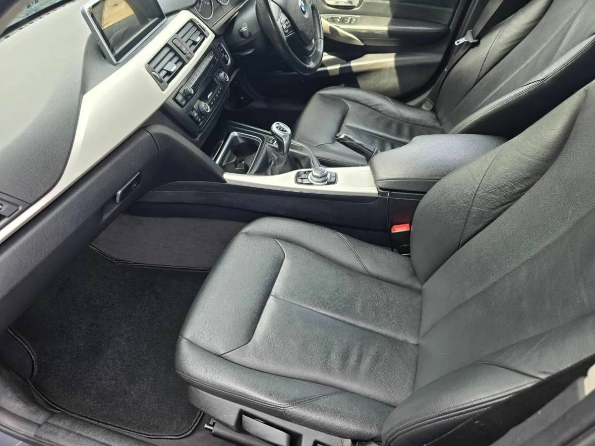 BMW 3-Series 2013 - Image 4