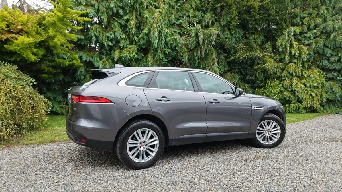 Jaguar F Pace 2.0lt D  AWD 180 bhp Prestige - 2018 - Image 3