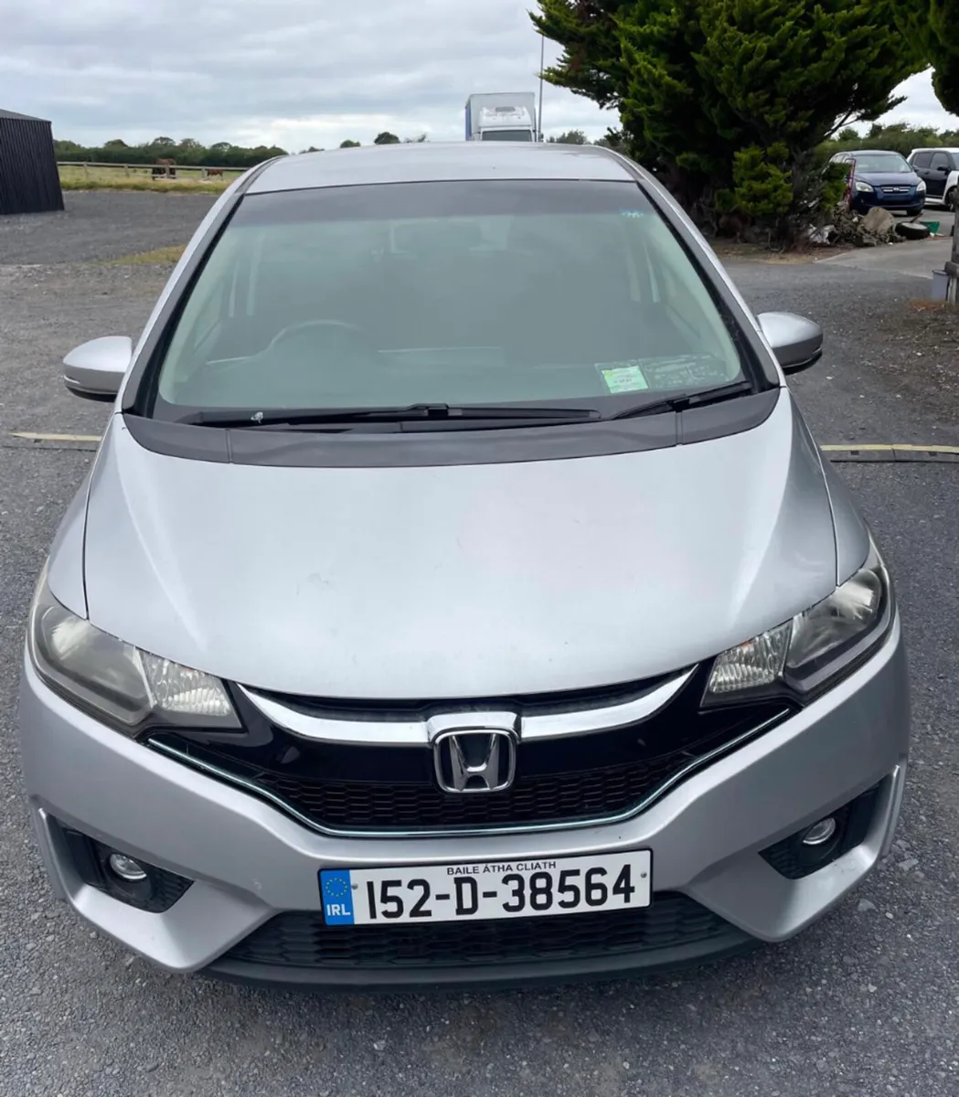 Honda Fit 2015 - Image 2