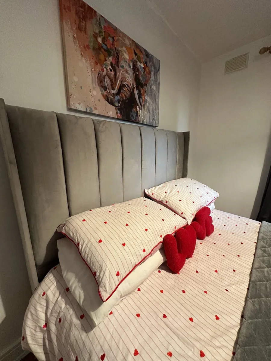 Bed - Image 2