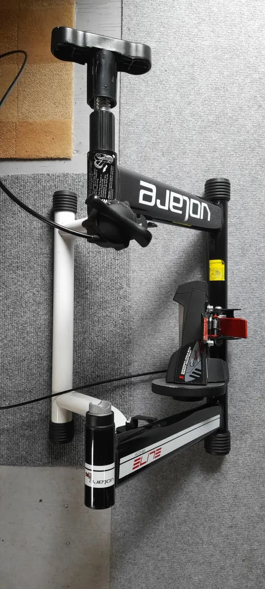 Turbo Trainer Elite Volare Mag + Kits. - Image 1