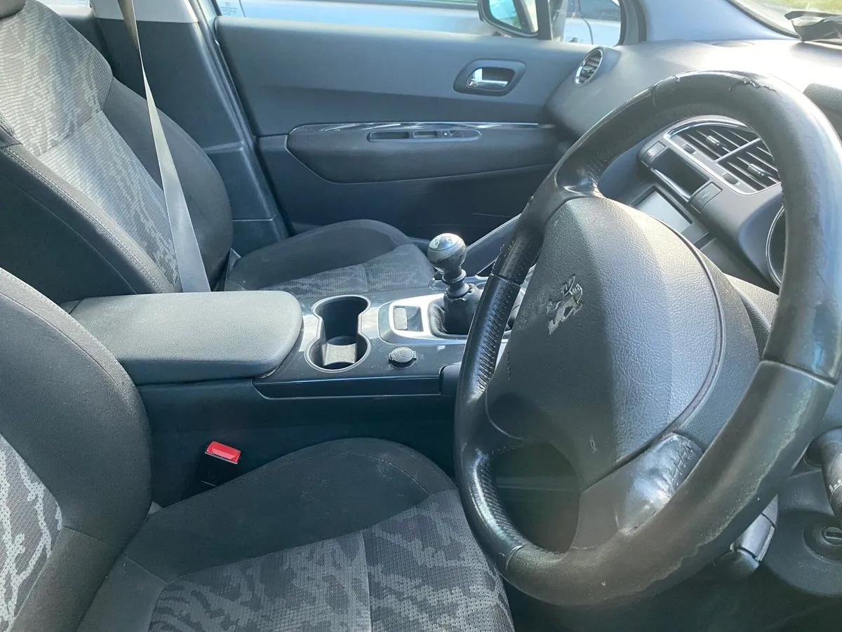 Peugeot 3008 2010 - Image 2