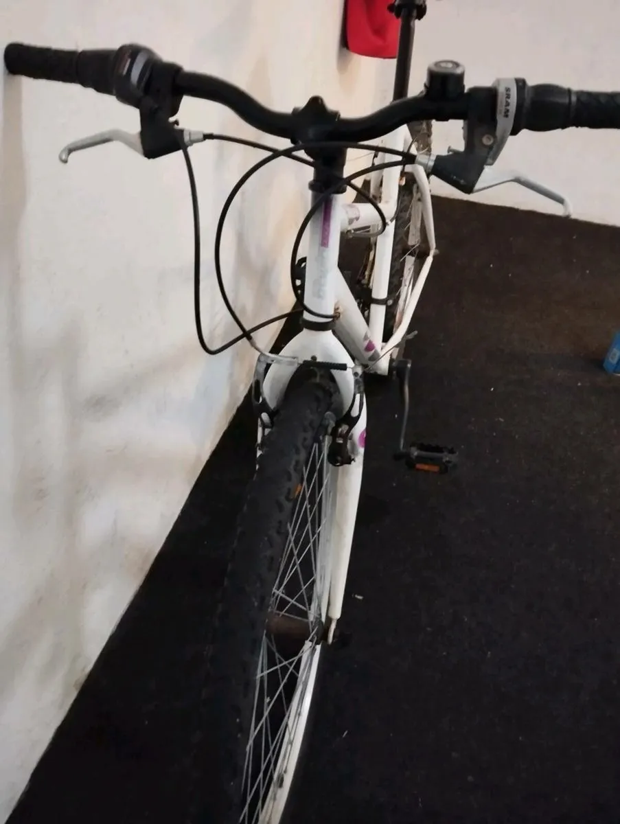 Ladies 26inch bike - Image 4