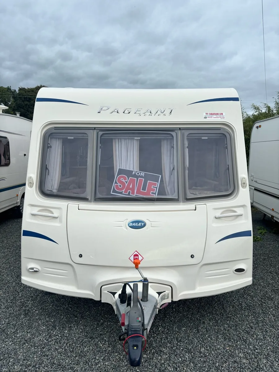 BAILEY PAGEANT 4 berth FIEXED BED 2011 - Image 2