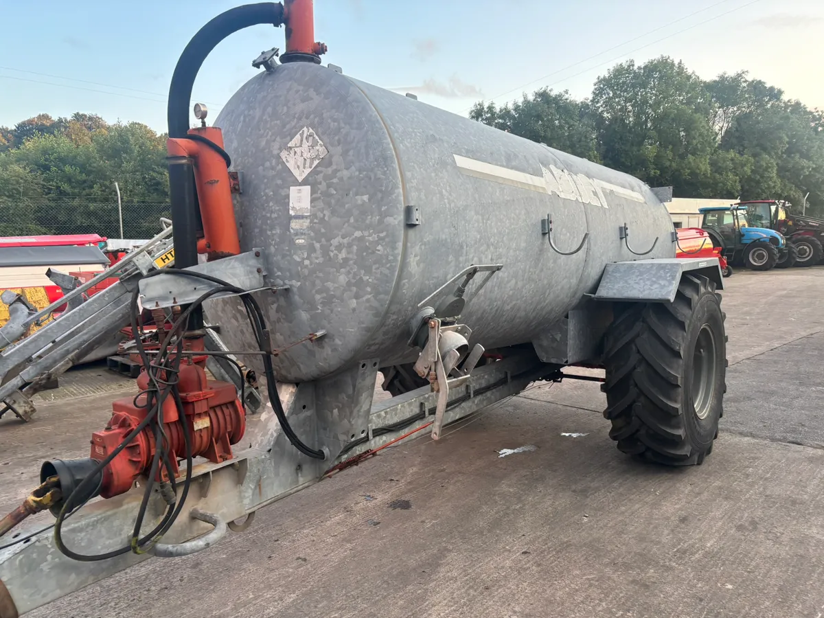 ABBEY 1600 GALVANISED TANKER - Image 1