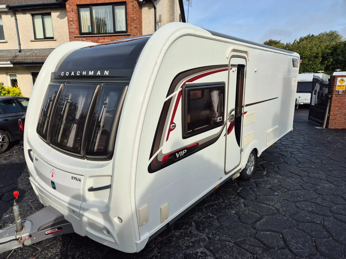 Island  Bed  Coachman  VIP 575/4  Air Awning - Image 1