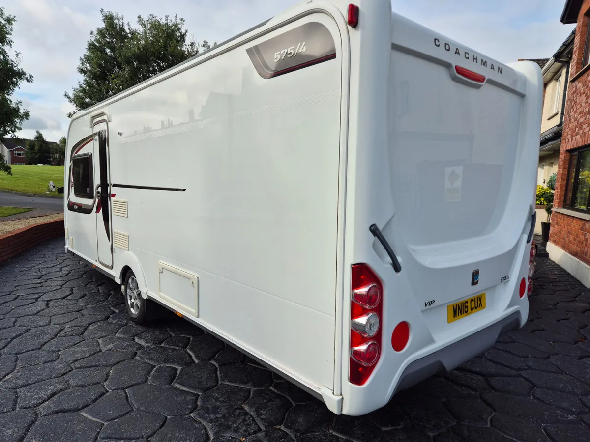 Island  Bed  Coachman  VIP 575/4  Air Awning - Image 4