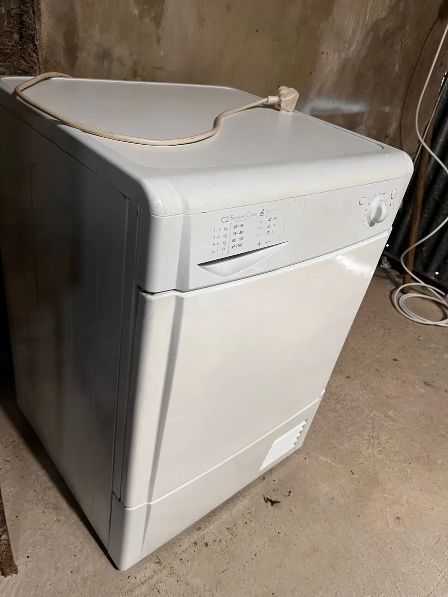 Indesit tumble dryer 7 kg - Image 2