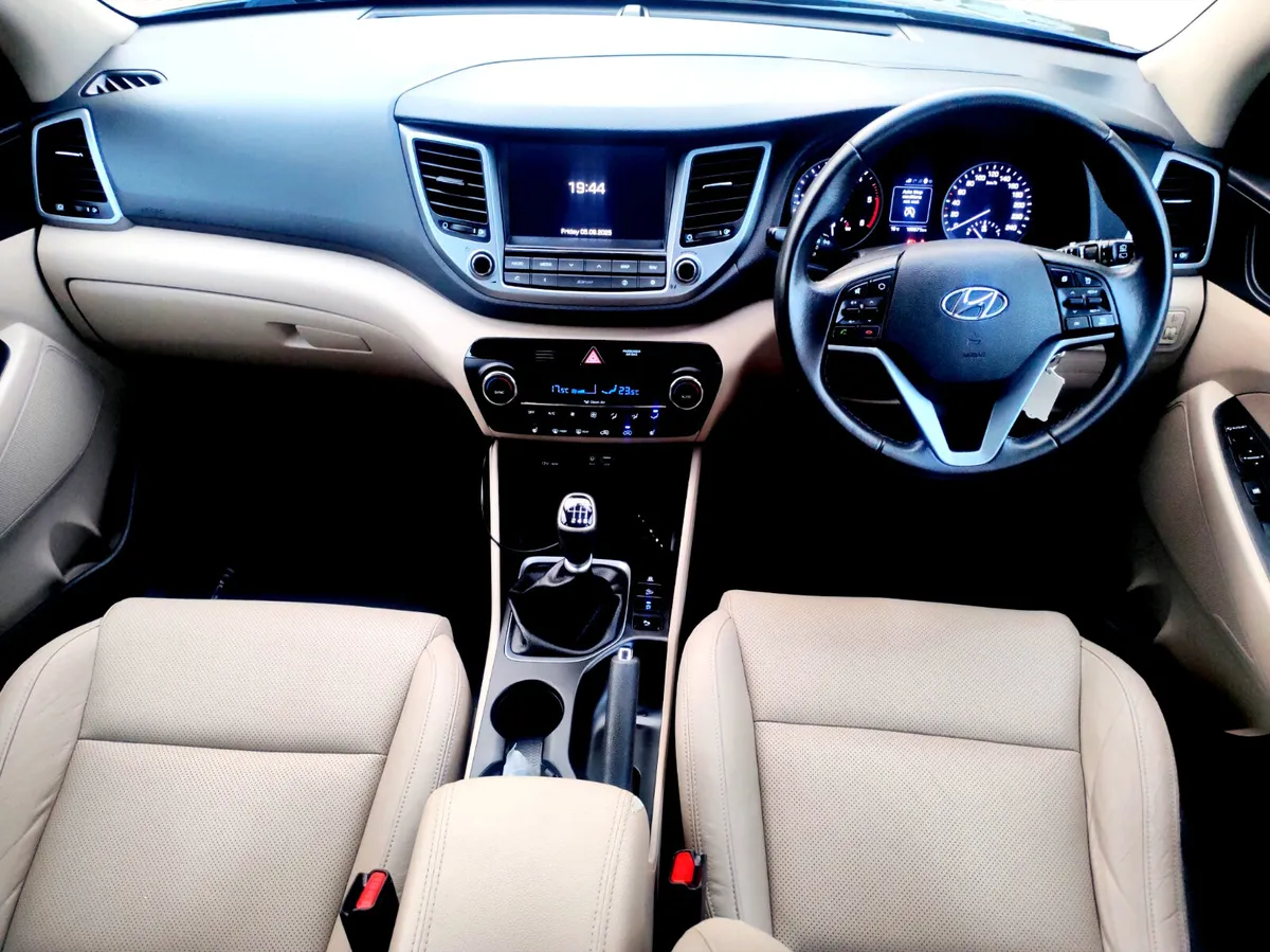 Hyundai Tucson 1.7 Executive - Image 3