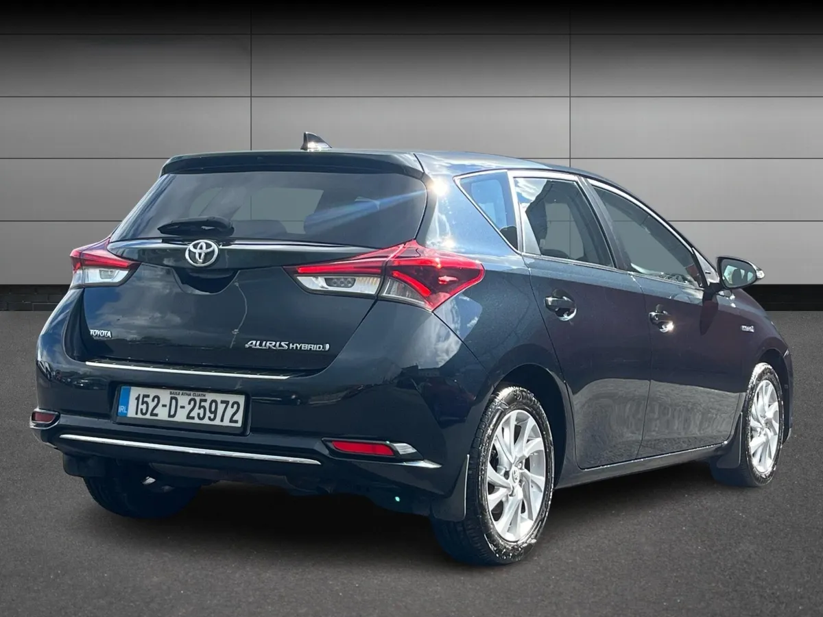 Toyota Auris 2015 - Image 4