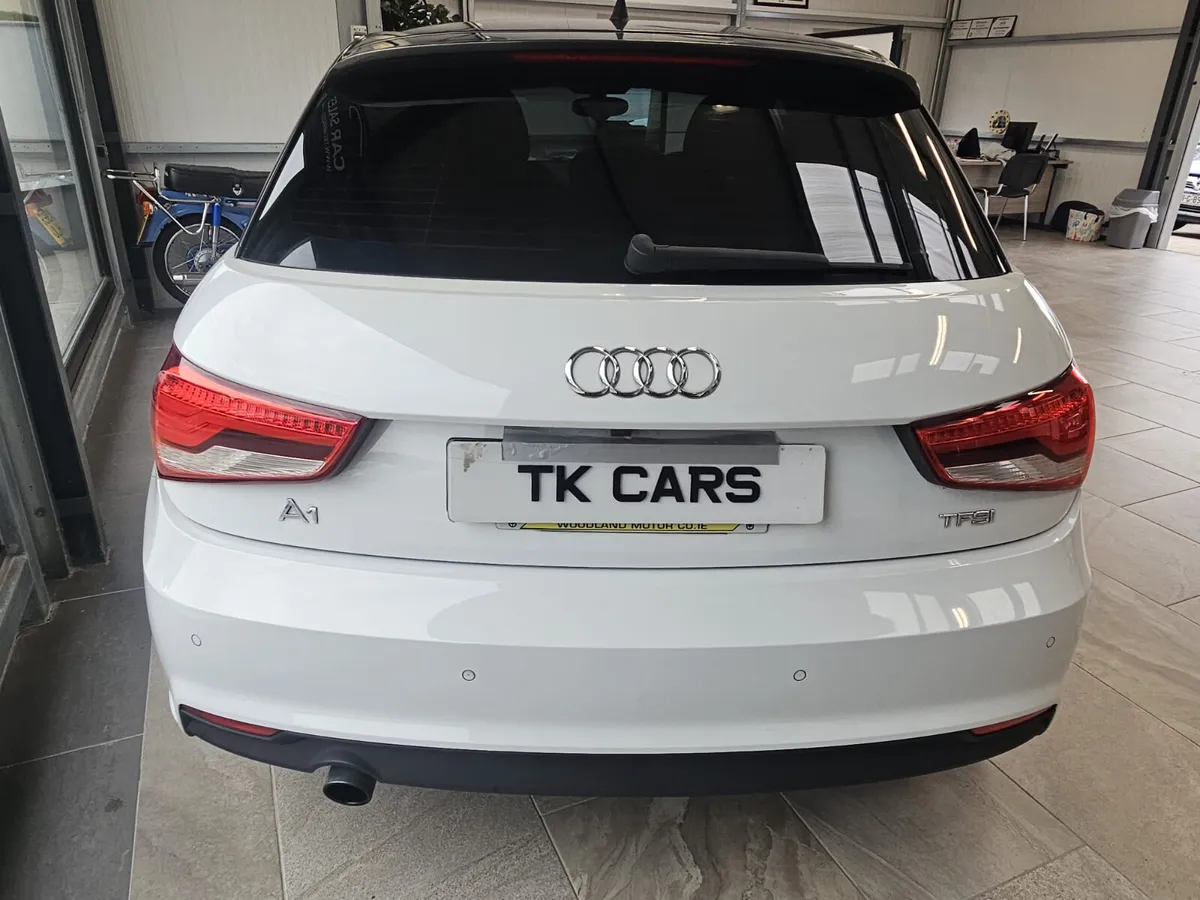 16 AUDI A1 -1.0 LITRE PETROL AUTOMATIC - Image 4